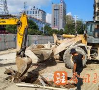 猛男操逼潮喷视频高温下的坚守｜道路建设者用汗水铺就畅通路